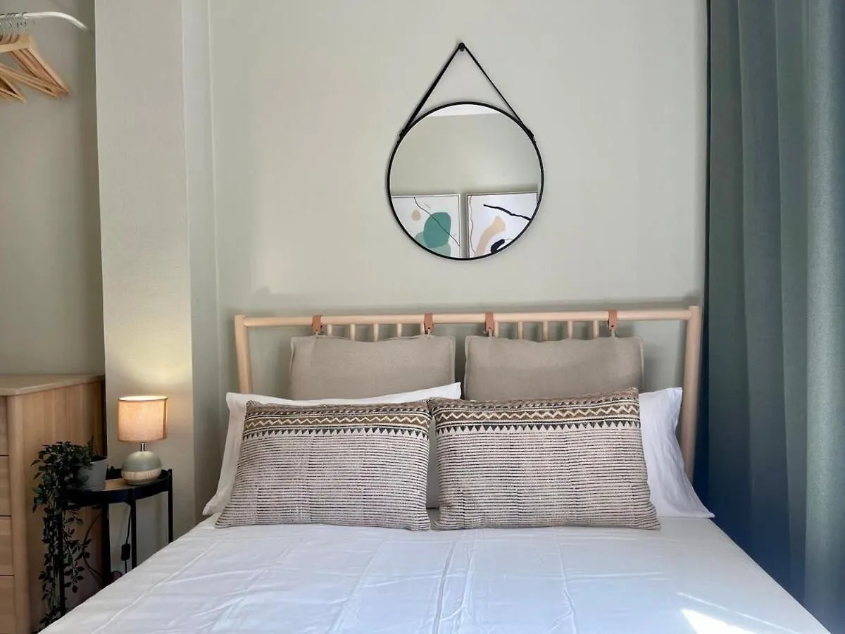 Poble Sec - Modern & Comfy 3 Bedrooms Barcelona