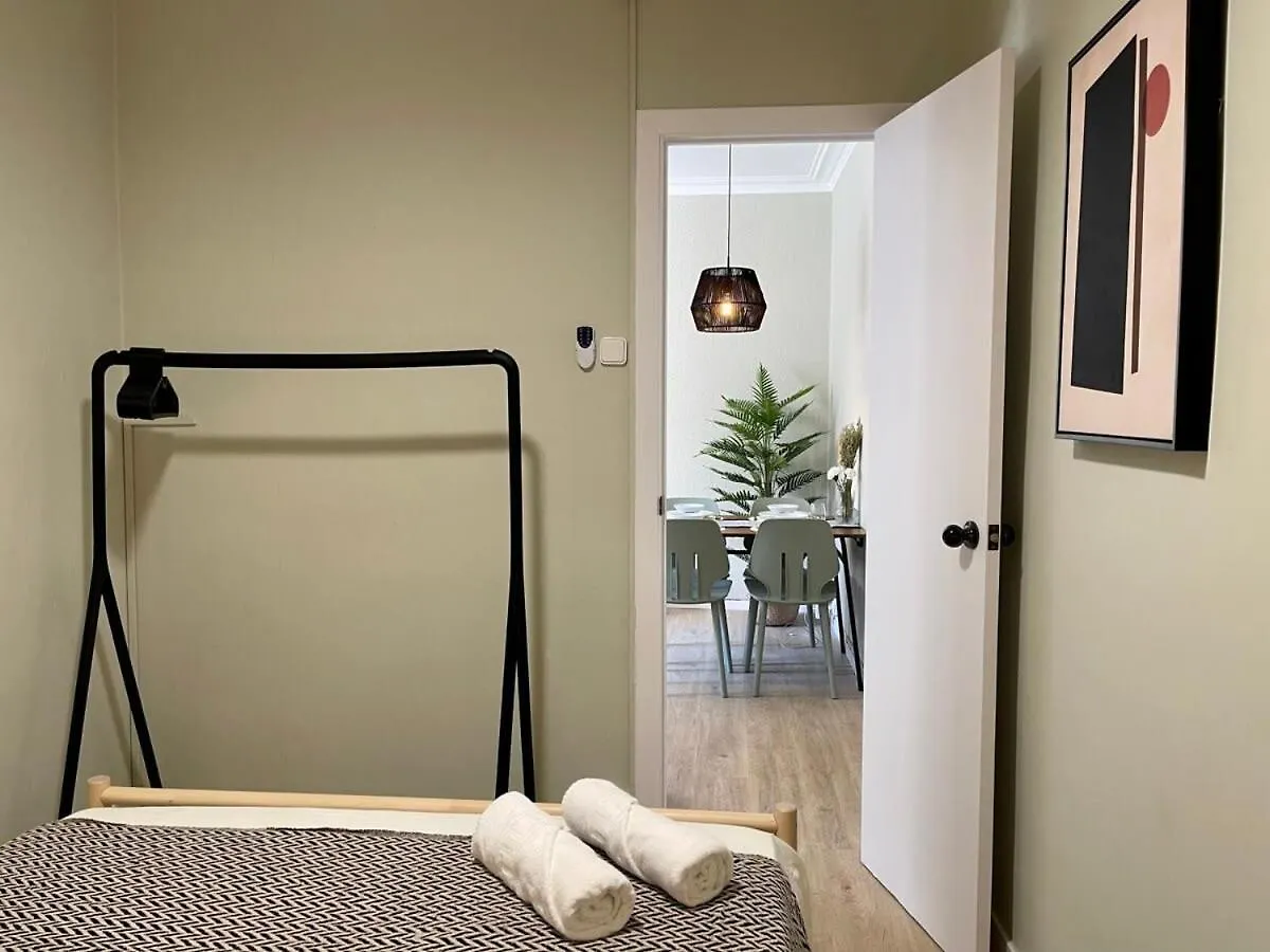 Apartment Poble Sec - Modern & Comfy 3 Bedrooms Barcelona Spain