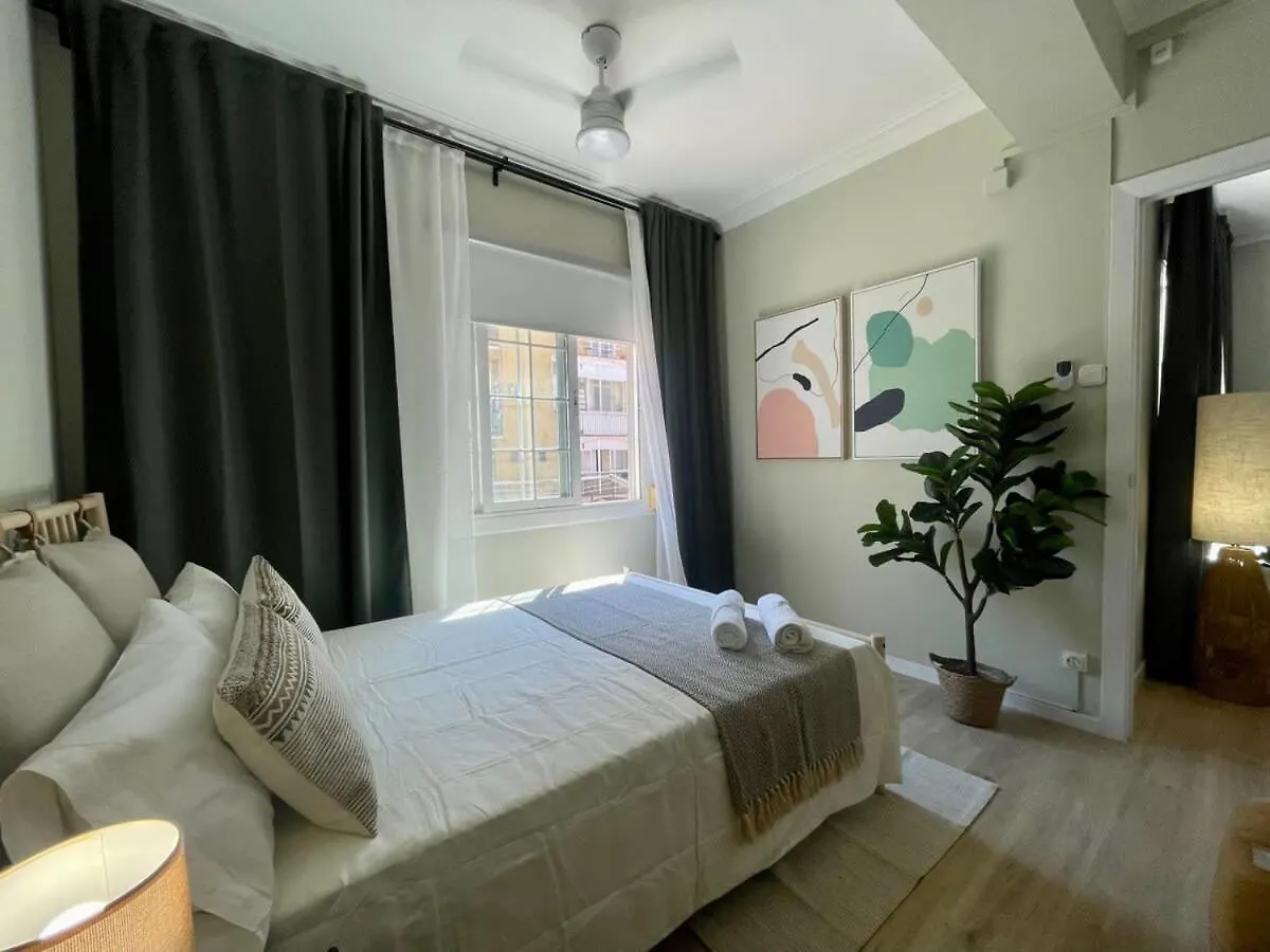 Poble Sec - Modern & Comfy 3 Bedrooms Barcelona