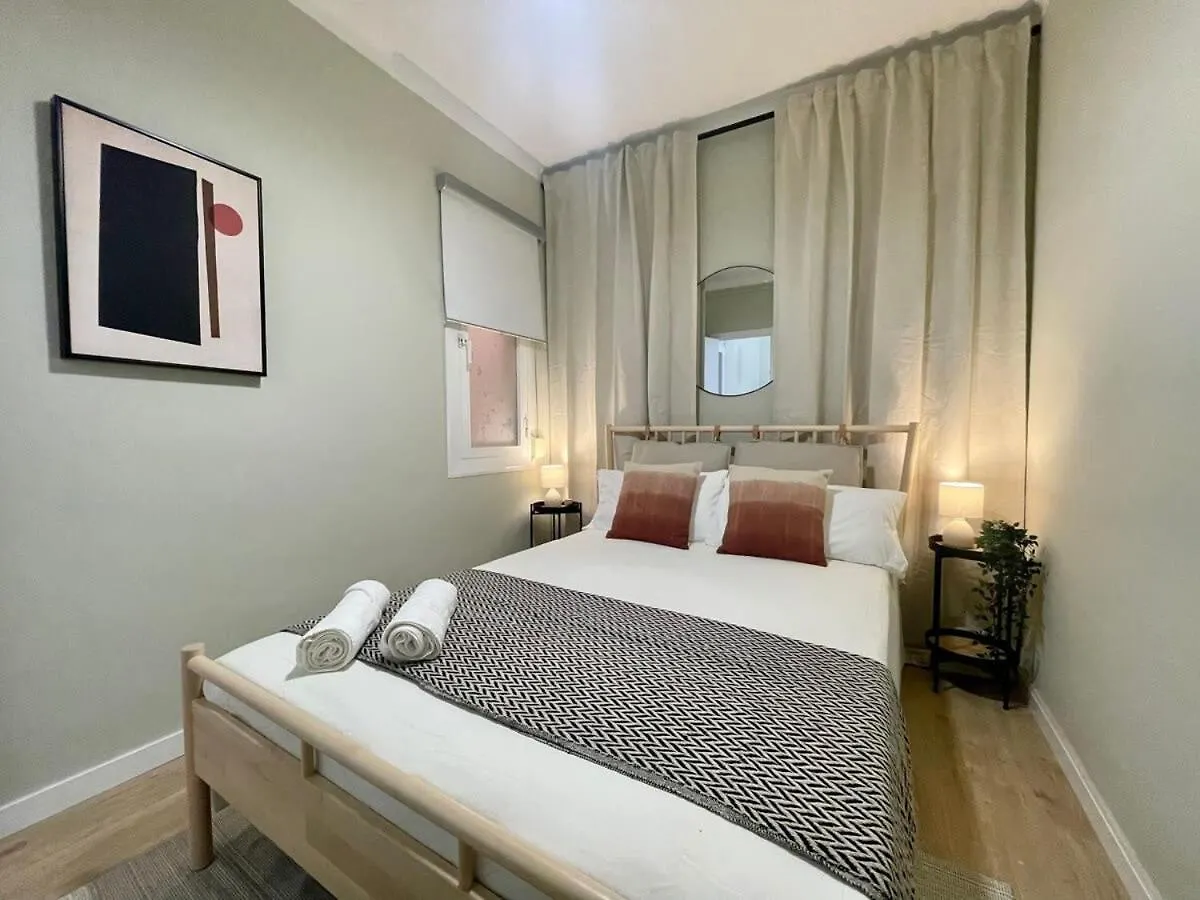 Apartment Poble Sec - Modern & Comfy 3 Bedrooms Barcelona