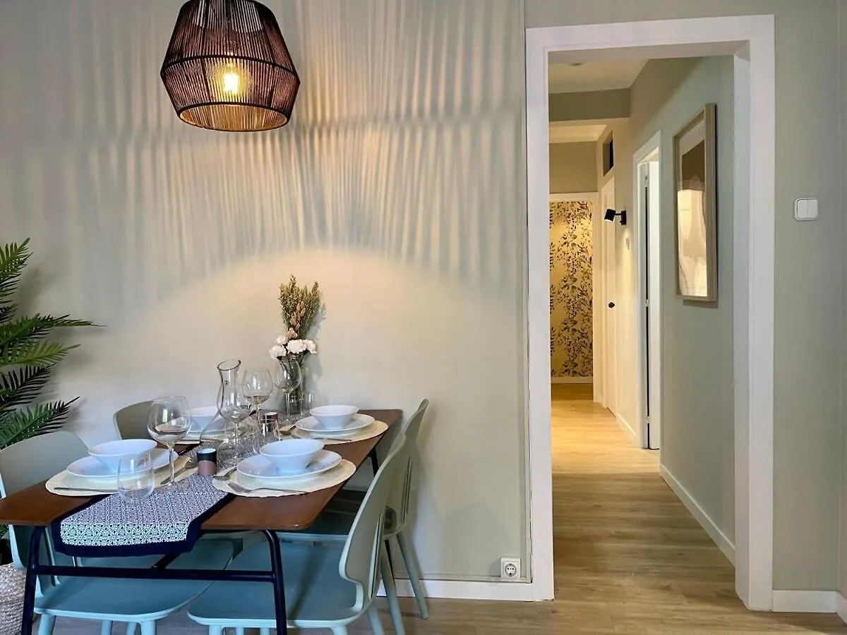 Poble Sec - Modern & Comfy 3 Bedrooms Barcelona 0*,  Spain