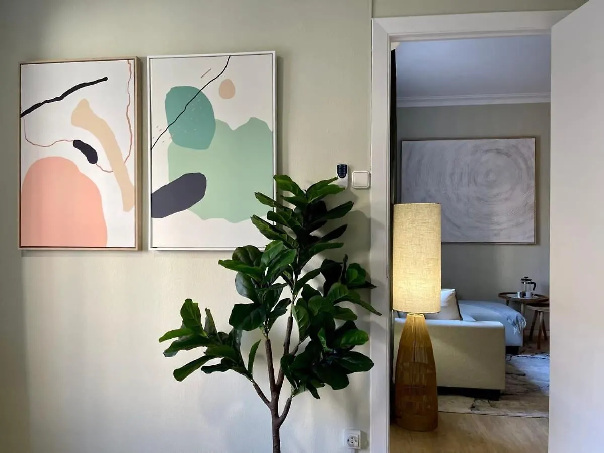 Poble Sec - Modern & Comfy 3 Bedrooms Barcelona