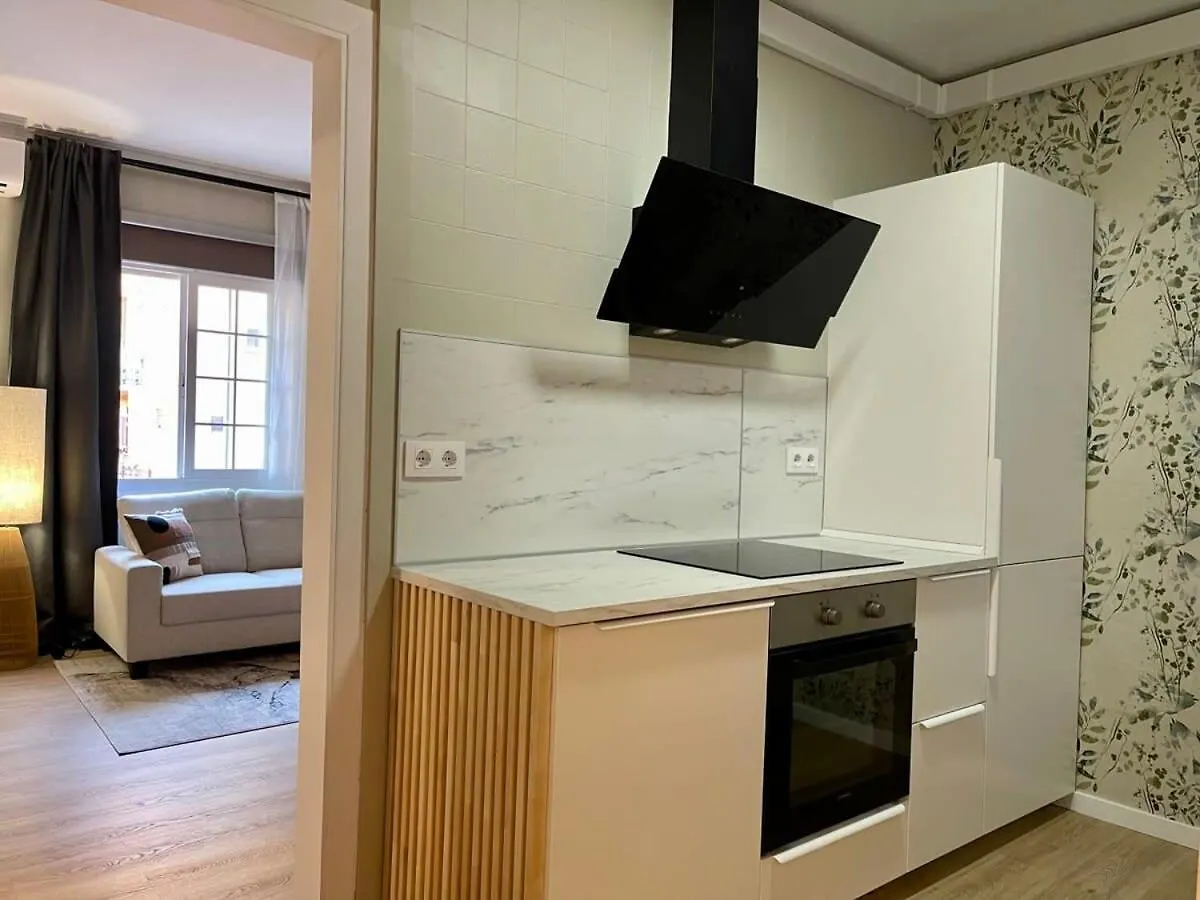 Poble Sec - Modern & Comfy 3 Bedrooms Barcelona 0*,  Spain