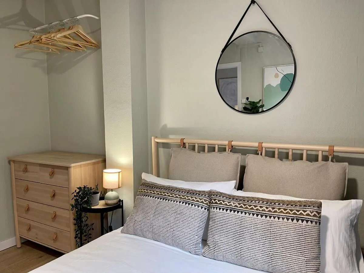 Poble Sec - Modern & Comfy 3 Bedrooms Barcelona 0*,  Spain