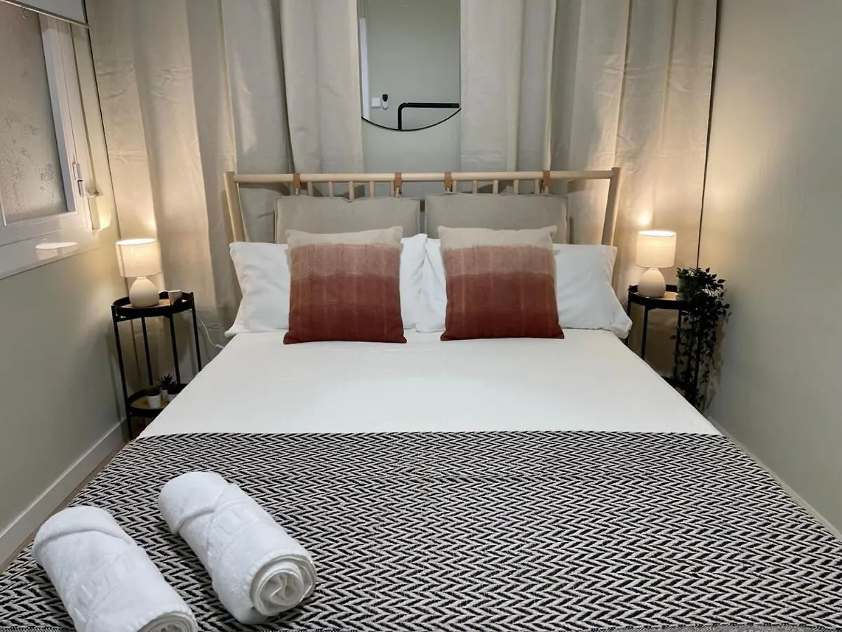 Poble Sec - Modern & Comfy 3 Bedrooms Barcelona Spain